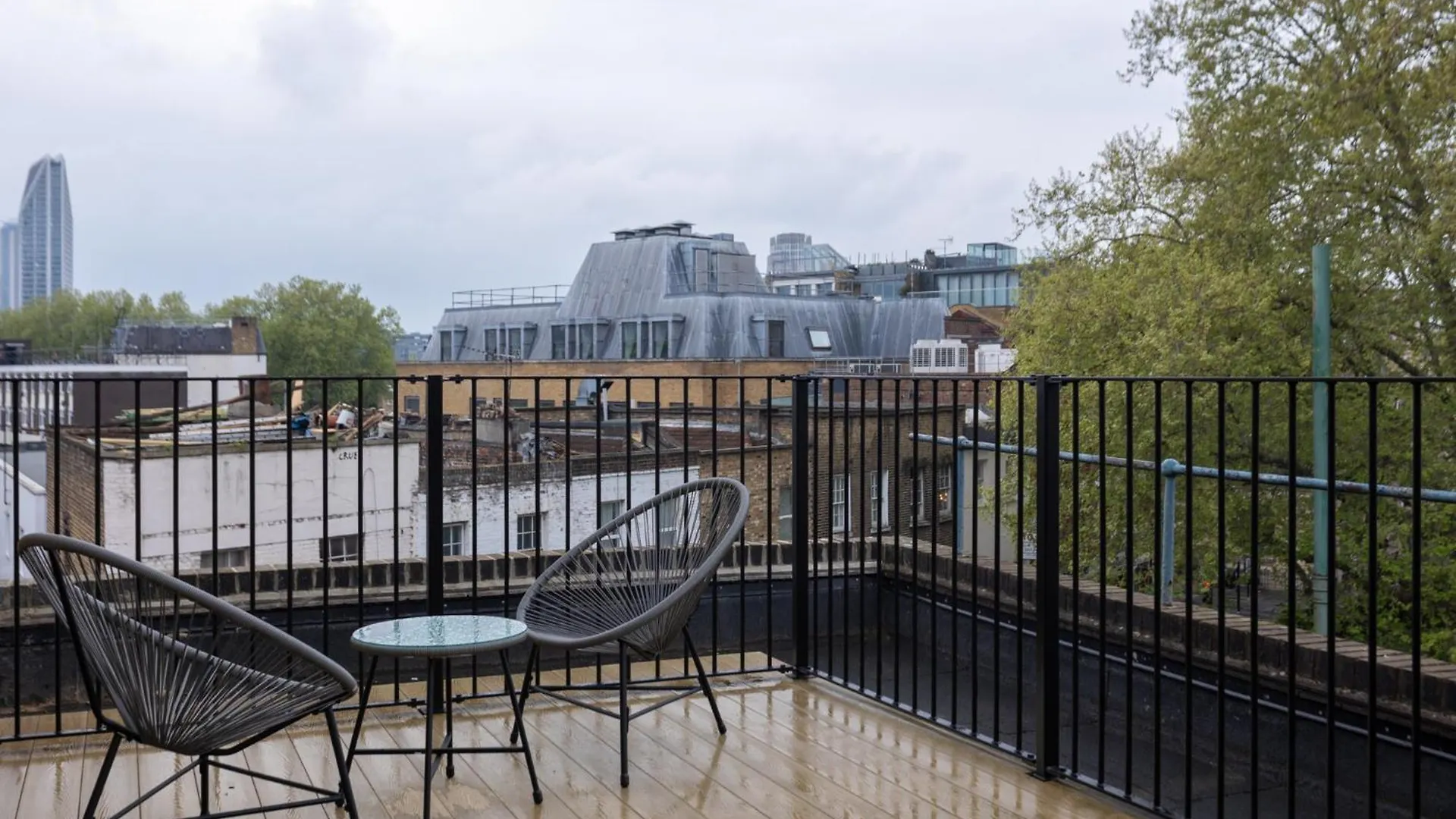 Kula London Bridge Apartment