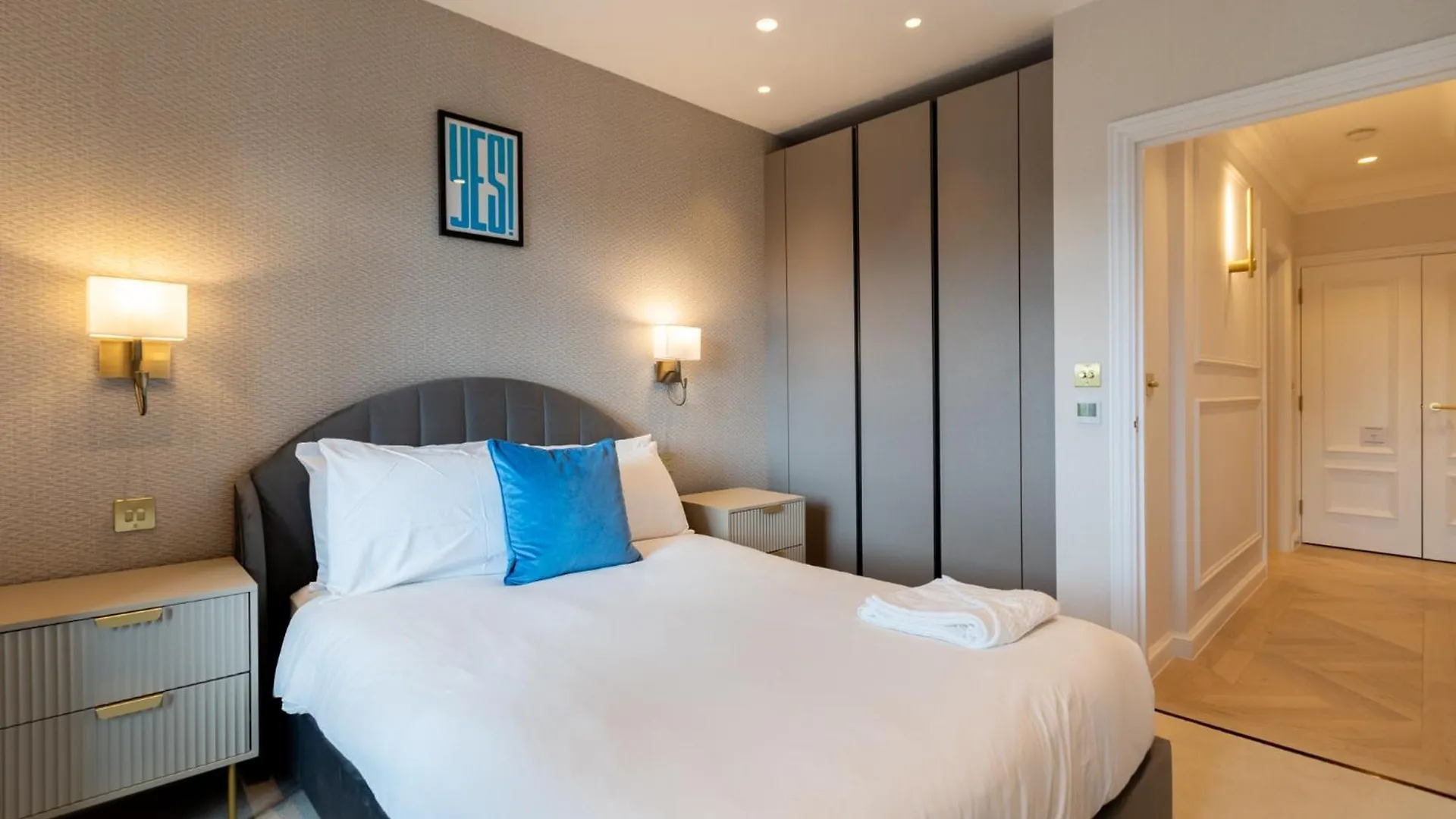 Kula London Bridge Apartment
